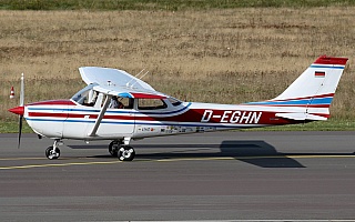 Bild: 20449 Fotograf: Frank Airline: Privat Flugzeugtype: Reims Aviation Reims-Cessna F172H Skyhawk