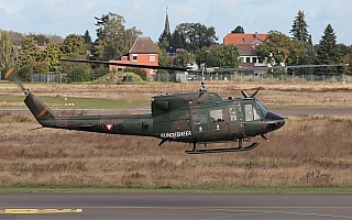 Bild: 24651 Fotograf: Frank Airline: Austria - Air Force Flugzeugtype: Agusta-Bell AB212 Twin Huey