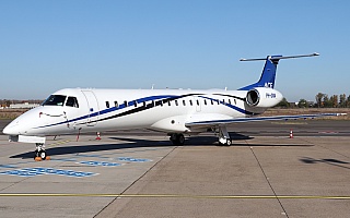 Bild: 24717 Fotograf: Frank Airline: JetNetherlands Flugzeugtype: Embraer ERJ-145LR