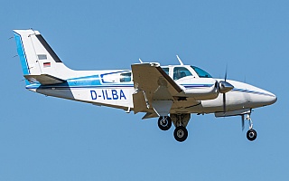 Bild: 25067 Fotograf: Uwe Bethke Airline: Aerowest Flugcenter GmbH Flugzeugtype: Beechcraft Baron 58