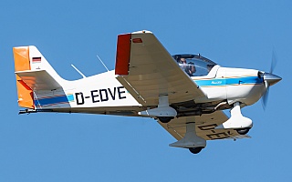Bild: 25068 Fotograf: Uwe Bethke Airline: DLR Flugbetriebe Flugzeugtype: Robin DR.400-200R Remor 200