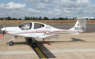 Bild: 25470 Fotograf: Frank Airline: Aero-Club Odenwald, Michelstadt e.V. Flugzeugtype: Diamond Aircraft DA40-180