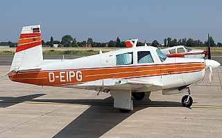 Bild: 26014 Fotograf: Frank Airline: Privat Flugzeugtype: Mooney M20E Chaparral