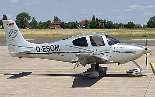 Bild: 26016 Fotograf: Frank Airline: Privat Flugzeugtype: Cirrus SR22 GTS G3